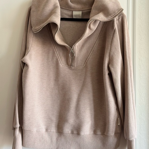 Varley Tops - Varley vine half zip